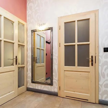 Royal Red Suite - Design Stay For 4 - Kazimierz شقة كراكوفيا